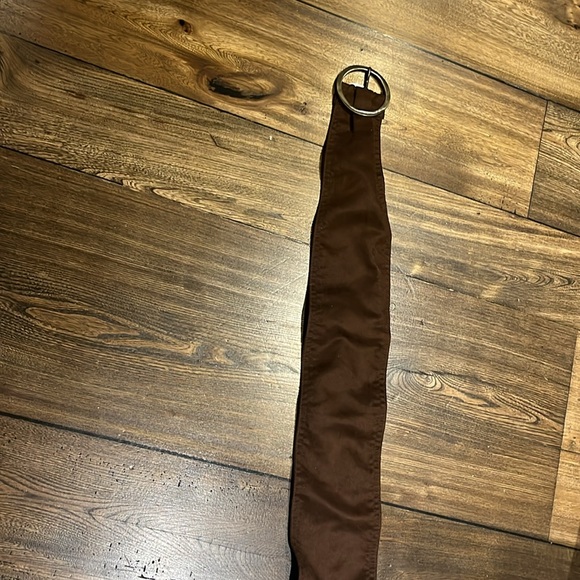 brown suede look belt with brass eyelets - Picture 3 of 4